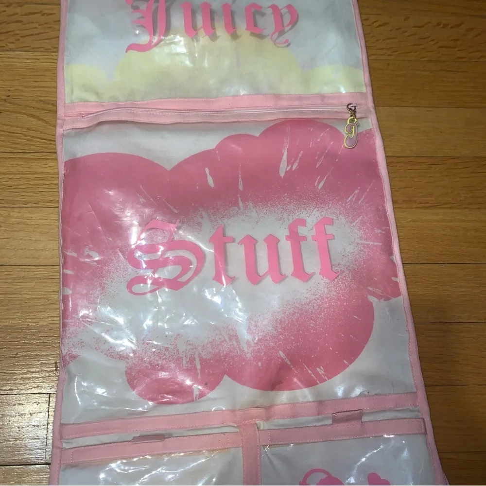 Juicy Couture Dreaming of Juicy Pink White Hanging Toiletries Cosmetic Organizer